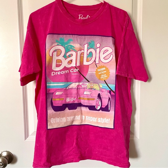Barbie Dream Car Graphic Tee Shirt in Marled Hot Pink Size Large NWOT - Picture 1 of 3